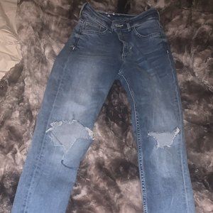 H&M Ripped Jeans /Distressed Hem